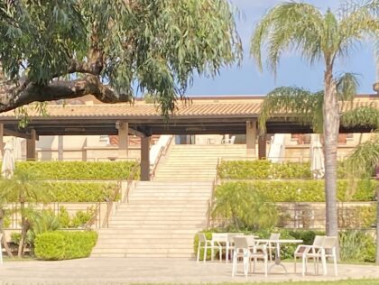 Spazio di una location matrimoni progettato per guidare la decisione della coppia di sposi